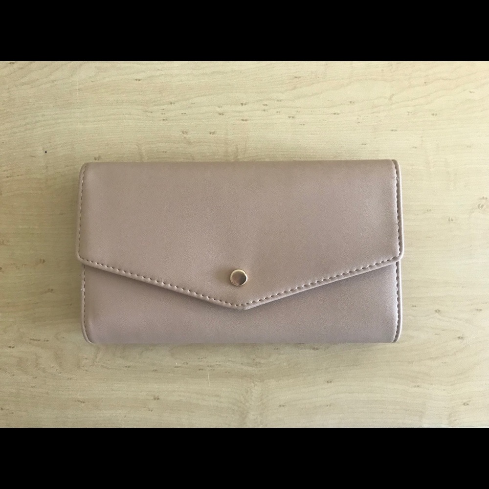 Target clutch/wallet
